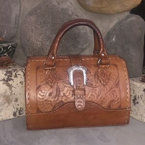 VntgFORCE TEN Tooled DrBag Leather Handbag MAGNETIC Closure Inside Pocket EUC